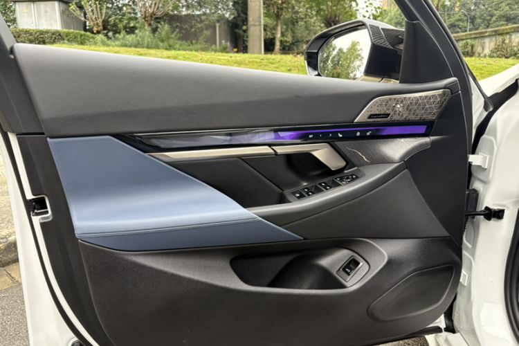 Used BMW 5 Series 2024 530Li Luxury Edition M Sport Package