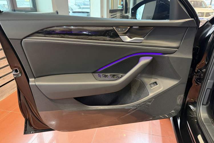 Used Volkswagen Magotan 2024 380TSI DSG Prestige Edition DaMai Package
