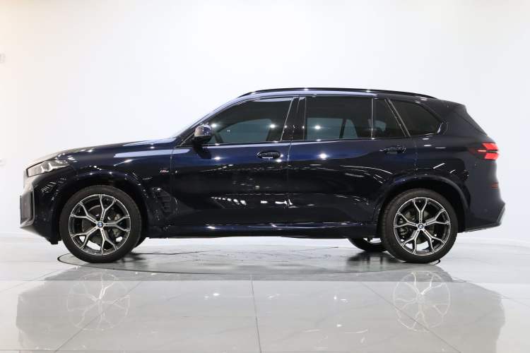 Used BMW X5 2023 xDrive 30Li Luxury M Sport Night Edition Package
