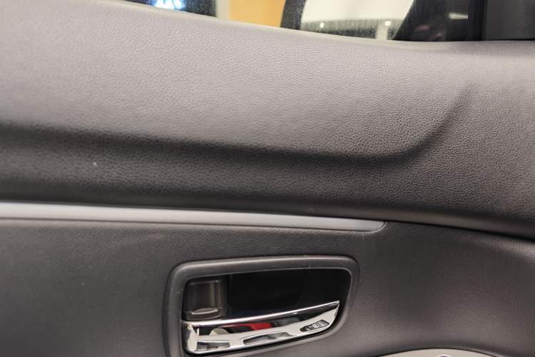 Used Mitsubishi ASX 2013 2.0L CVT Two-Wheel Drive Luxury Edition
