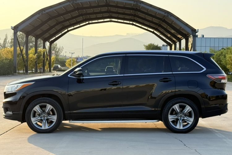 Used Toyota Highlander 2015 2.0T Four-Wheel Drive Luxury Edition 7-Seater
