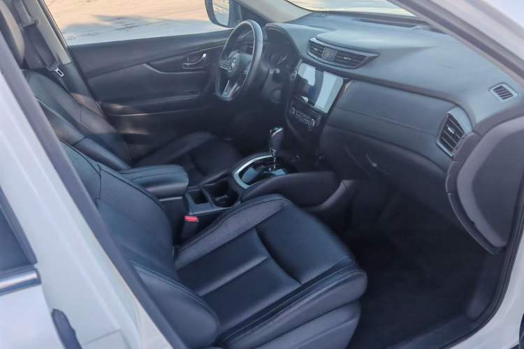 Used Nissan X-Trail 2019 2.0L CVT Smart Connect Comfort Edition 2WD
