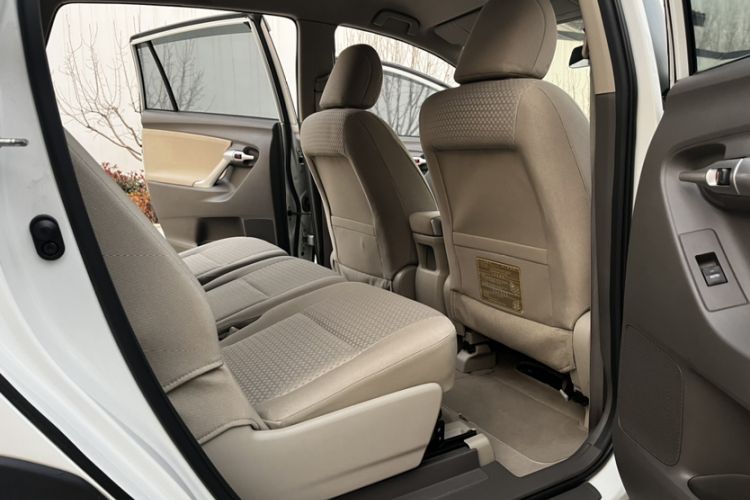 Used Toyota Verso 2015 180E CVT Crossover Edition
