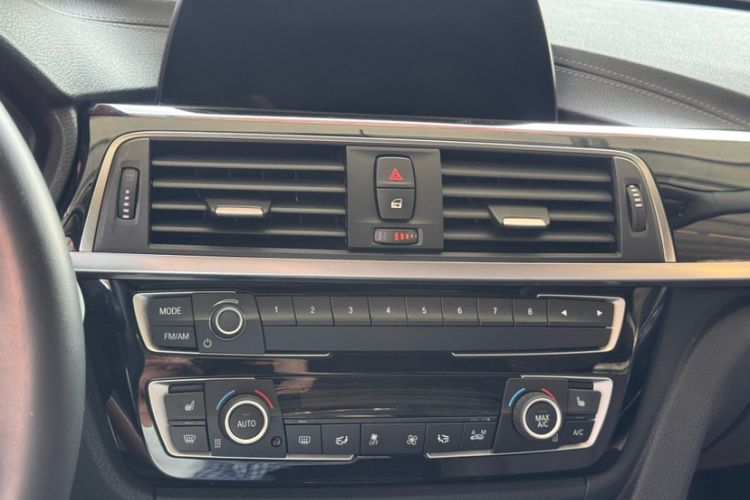 Used BMW 3 Series 2018 320Li Fashion Model
