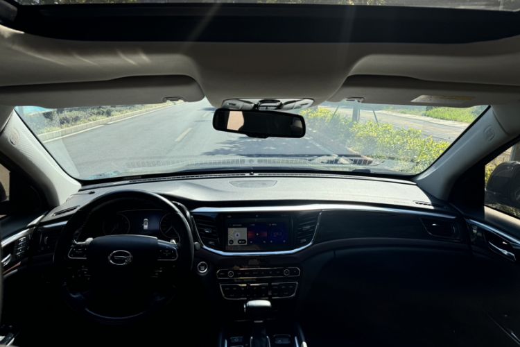 Used GAC Trumpchi GS8 2017 320T Two-Wheel Drive Luxury Smart Connectivity Version (7 Seats)
