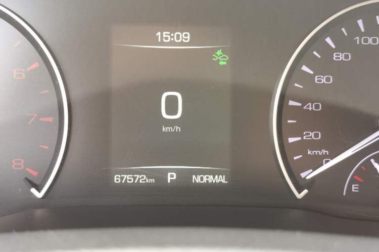 Used Wey VV5 2020 1.5T Two-Wheel Drive Color Pioneer
