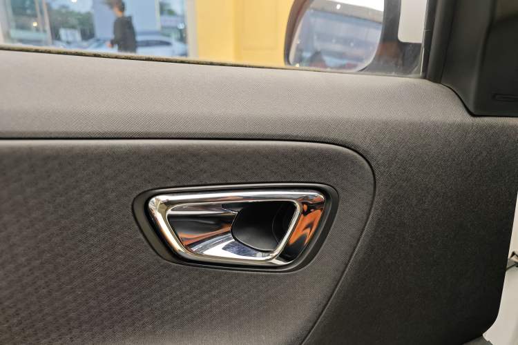 TDK.VehicleDetails.img