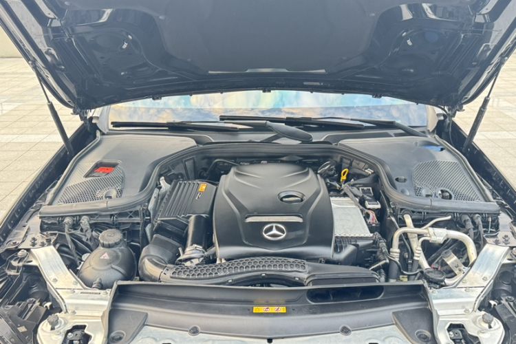 Used Mercedes-Benz E-Class 2016 E 300 L Stylish Model
