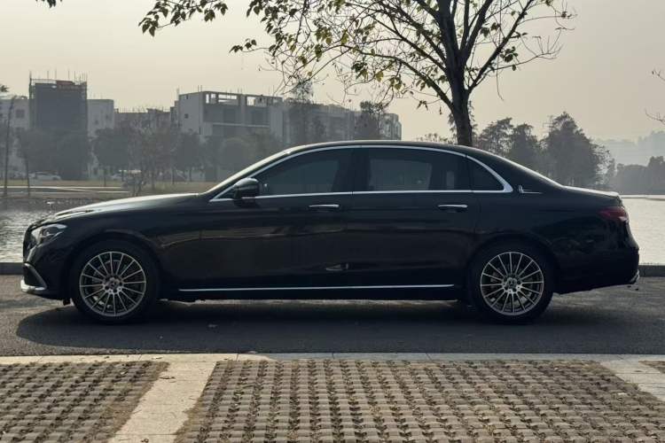 Used Mercedes-Benz E-Class 2021 E 260 L
