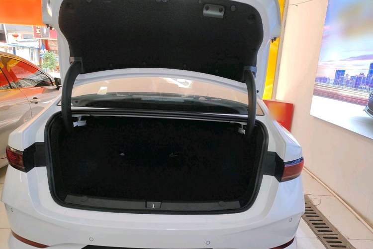 Used BYD Qin PLUS 2025 DM-i Smart Drive 55KM Leading Model
