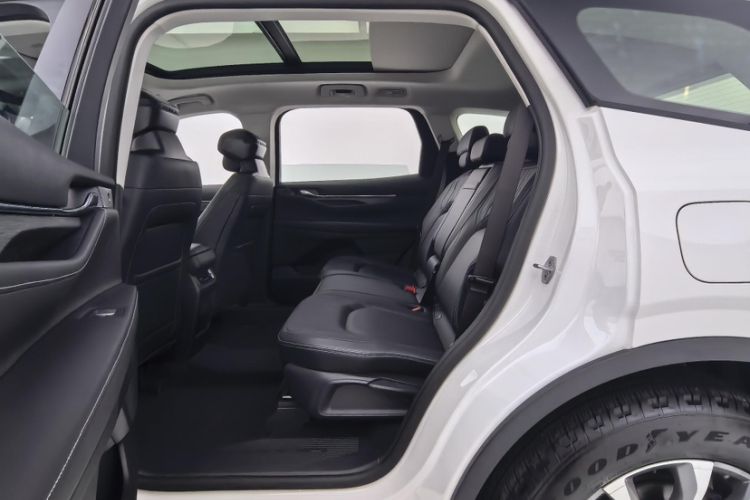 Used Ford Edge 2025 Ford Explorer L 2.0T EcoBoost E-Hybrid Two-Wheel Drive 7-Seater Fashion Edition
