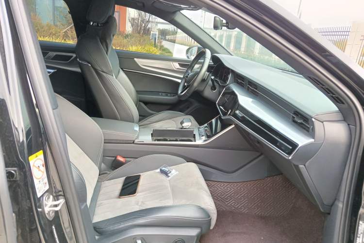 Used Audi A6L 2023 Revised 40 TFSI Luxury Dynamic Edition
