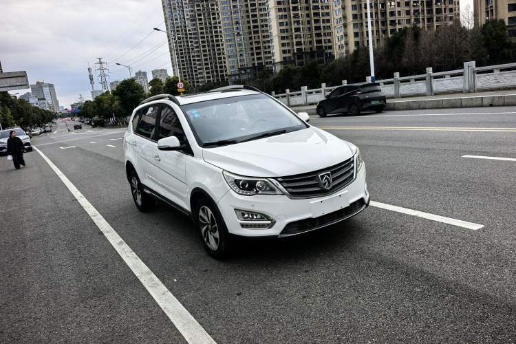 Used Baojun 560 2016 1.5T Manual Luxury Model
