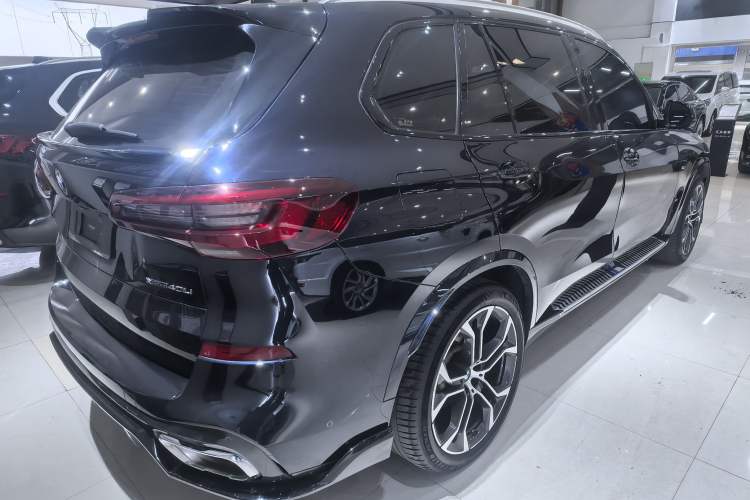 Used BMW X5 2022 Restyled xDrive 40Li Luxury Edition M Sport Package
