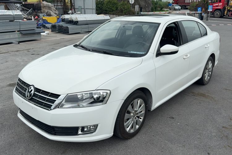 Used Volkswagen Lavida 2013 Restyled Classic 1.6L Manual Comfort Edition
