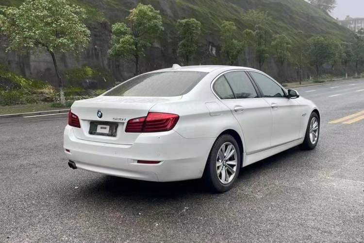 Used BMW 5 Series 2015 520i Elegant Edition
