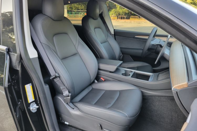 Used Tesla Model Y 2021 Standard Range Rear-Wheel Drive Version