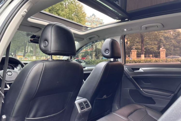 Used Volkswagen Golf 2019 1.8TSI Travel Edition