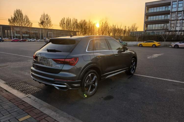 Used Audi Q3 2021 35 TFSI Fashion Dynamic Model
