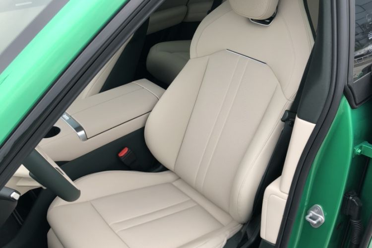 Used  YU7 2025 Ultra-Long Range All-Wheel Drive Pro Version
