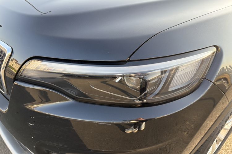 Used  Cherokee 2019 2.0T Two-Wheel Drive Smart Enjoyment Version China V