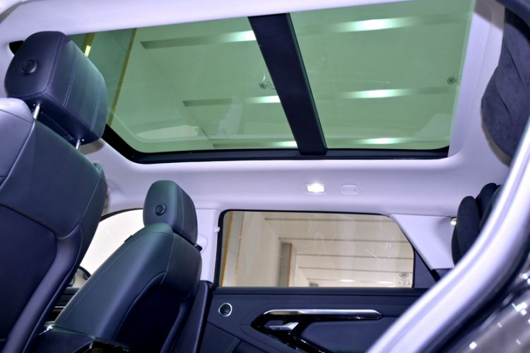 Used Land Rover Range Rover Evoque 2022 Aurora L 249 PS R-Dynamic Collins Antique Bronze Special Edition