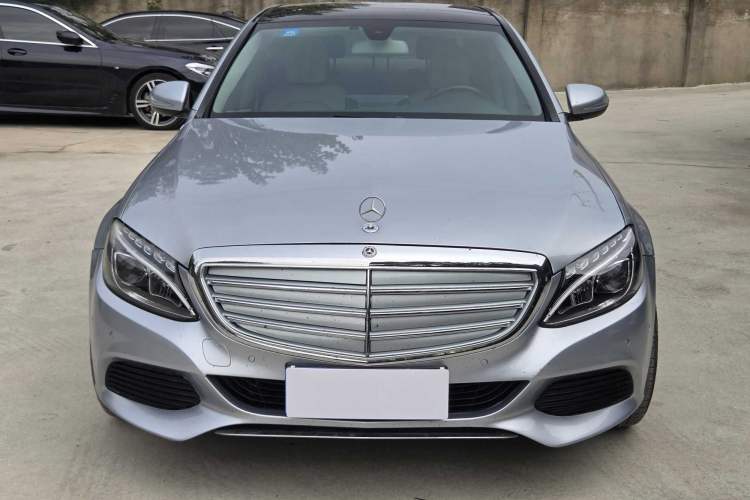 Used Mercedes-Benz C-Class 2015 C 200 L