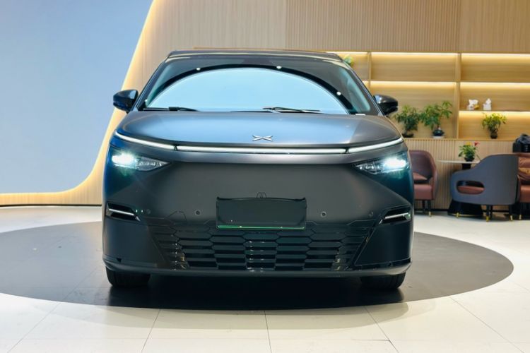 Used XPeng X9 2025 740 Ultra-Long Range Max
