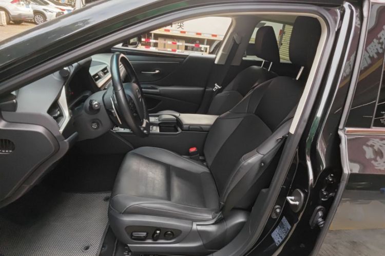 Used Lexus ES 2020 200 Excellence Edition