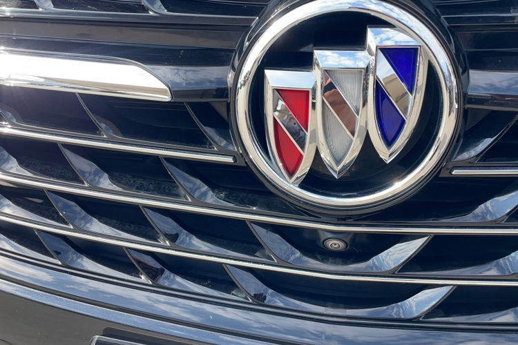 Used Buick Envision 2023 Encore Plus 652T Five-Seat All-Wheel-Drive Luxury Model
