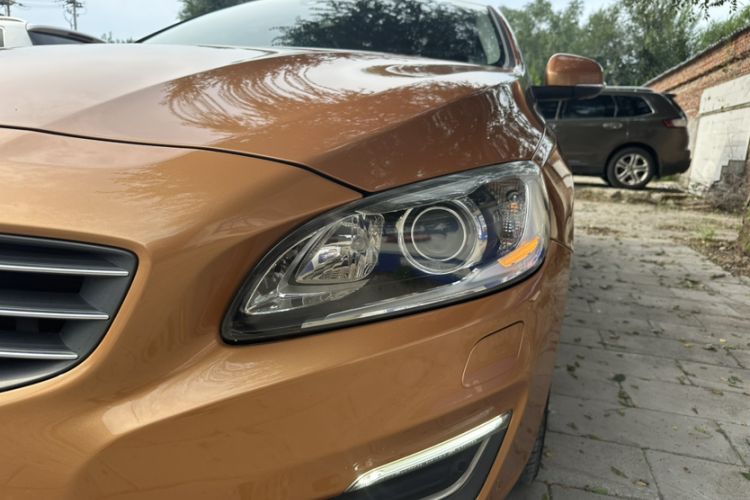 Used Volvo S60 2014 T5 Zhiyi Edition
