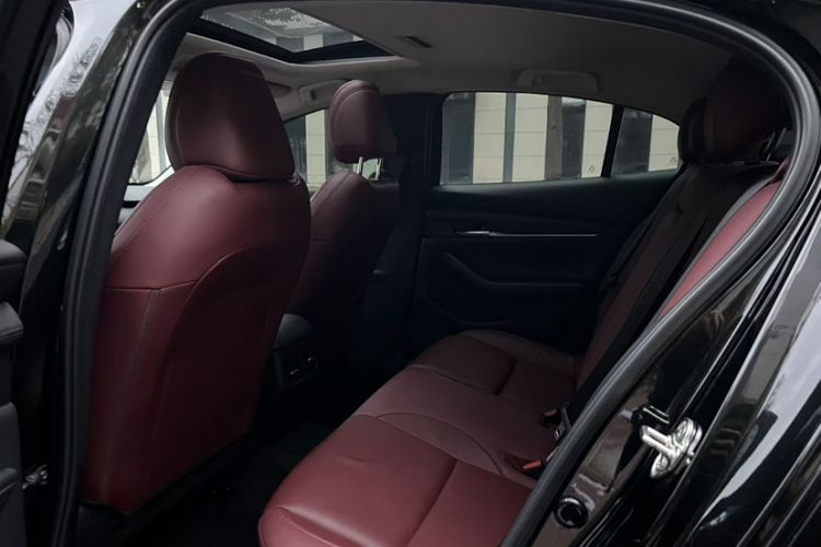 Used Mazda Mazda 3 Axela 2023 2.0L Automatic ZhiZhen Edition
