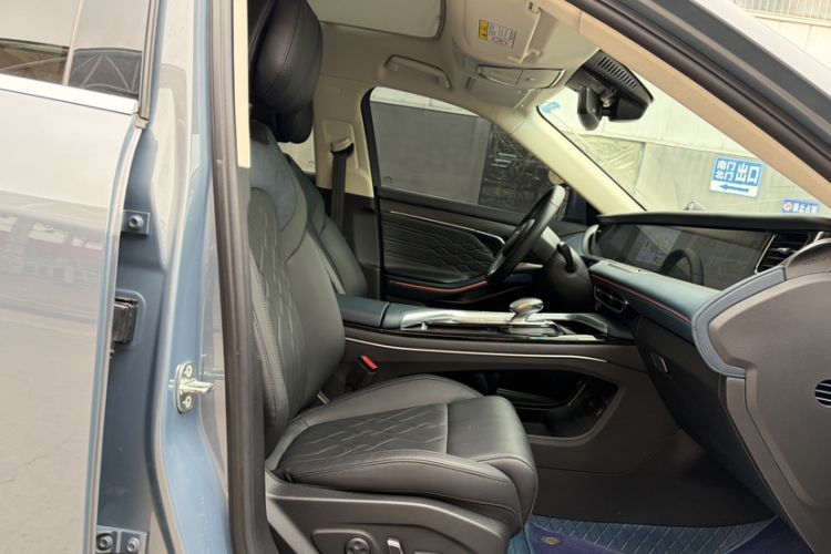 Used VOYAH FREE 2021 Four-Wheel Drive Standard All-Electric Exclusive Luxury Package
