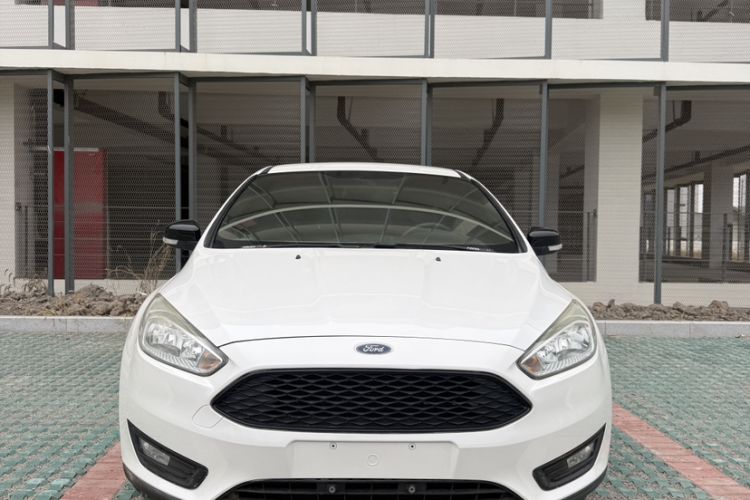 Used Ford Focus 2015 Hatchback 1.6L Automatic Comfort Model
