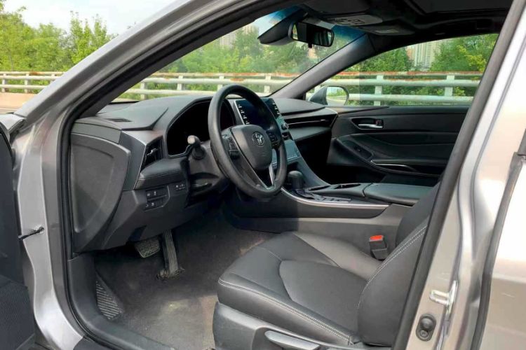 Used Toyota Avalon 2022 2.0L Ambition Edition
