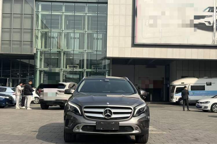 Used Mercedes-Benz GLA 2015 GLA 200 Fashion Model
