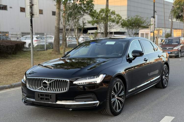 Used Volvo S90 2025 B5 Zhiyuan Luxury Edition
