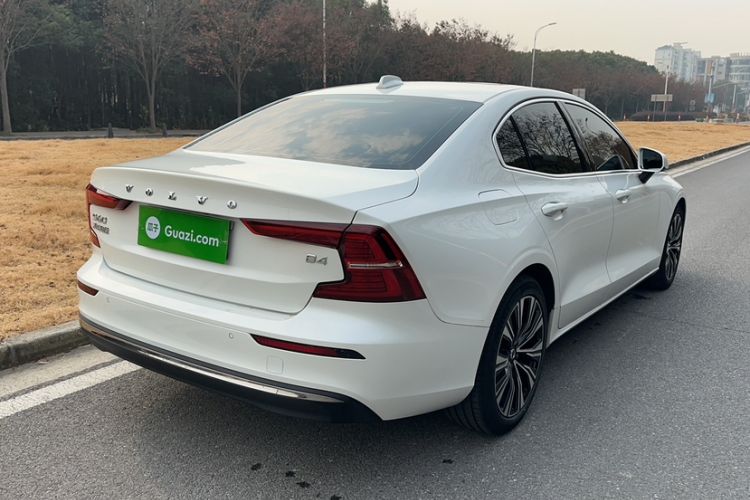 Used Volvo S60 2023 B4 Zhiyuan Luxury Edition