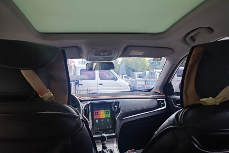 Used Roewe RX5 2019 20T Two-Wheel Drive Automatic 4G Connected Platinum Edition
