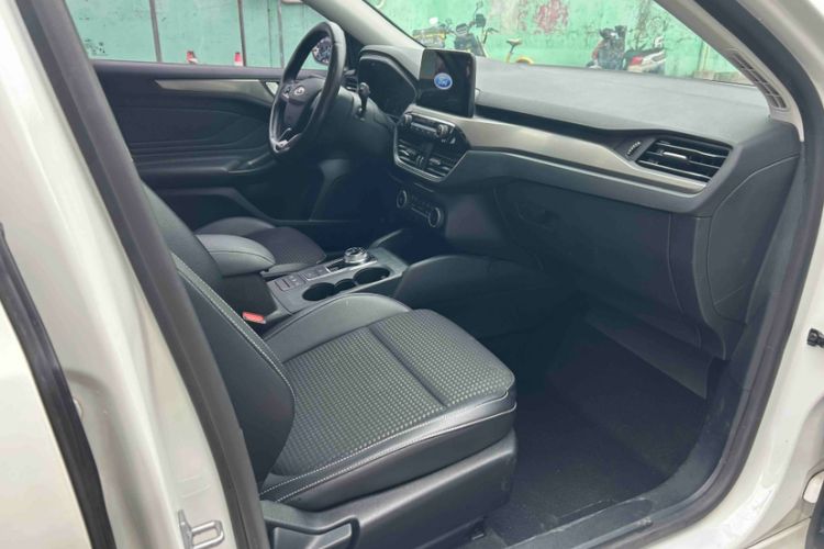 Used Ford Focus 2020 Hatchback EcoBoost 180 Automatic Trend Edition
