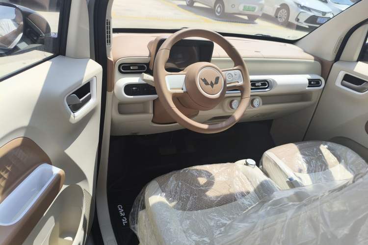 Used Wuling Hongguang MINIEV 2024 3rd Generation 215km Youth Edition
