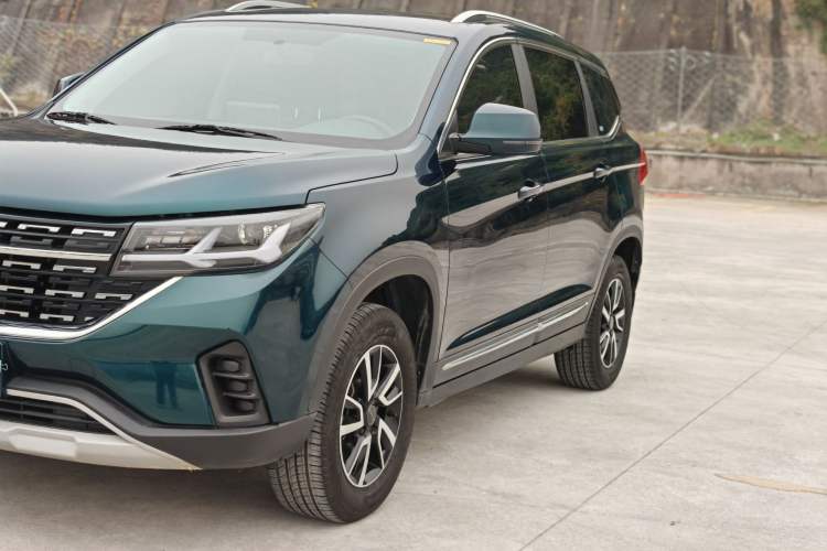 Used FORTHING T5 2022 Shengshi Edition 1.5T Automatic Dream Version Five Seats
