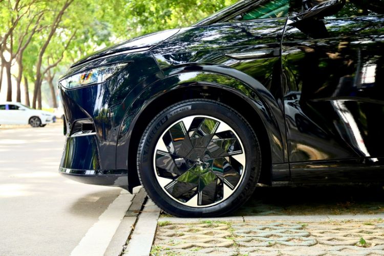 Used XPeng X9 2024 702 Ultra-Long Range Max