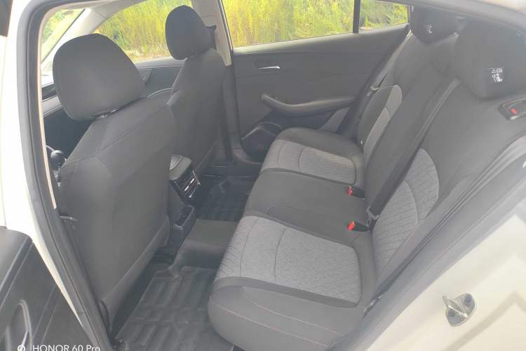 Used Roewe i5 2023 1.5L Manual Comfort Edition
