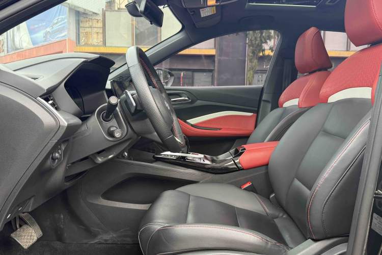 Used MG 5 2021 300TGI DCT Elegant Luxury Edition
