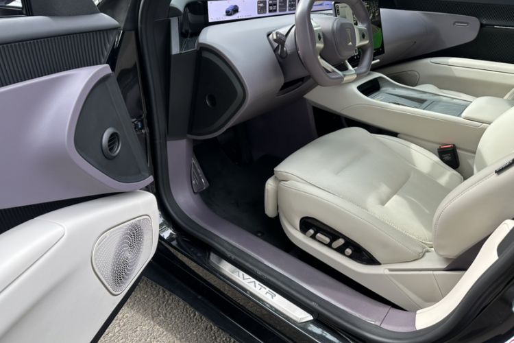 Used  12 2025 Ultra Extended-Range Edition
