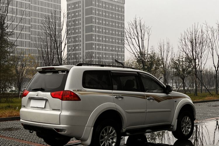 Used Mitsubishi Pajero Sport 2013 3.0L Automatic 4x4 Executive Edition
