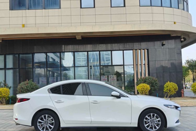 Used Mazda Mazda 3 Axela 2021 2.0L Automatic Zhiqing Edition
