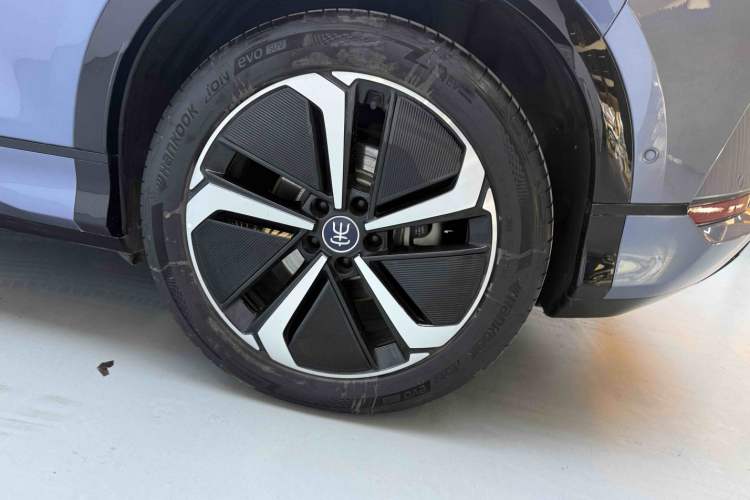 Used BYD Song L EV 2025 662 km Advanced Intelligent Driving Version
