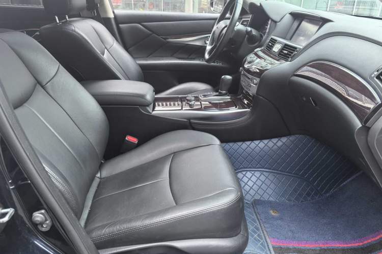 Used Infiniti Q70 2019 Q70L 2.0T Elite Plus Version
